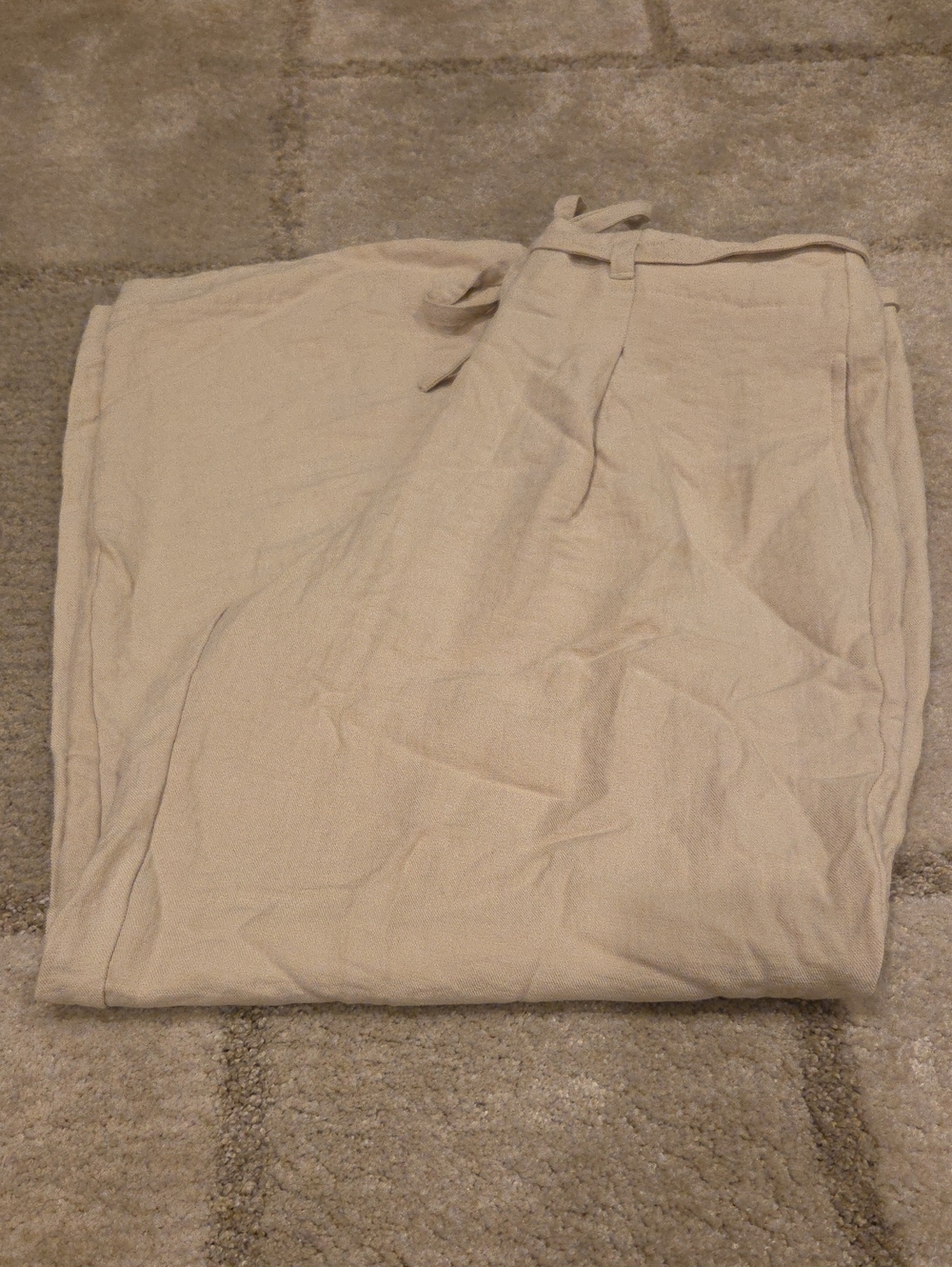 DKNY Wide-Leg  Pants in Light Beige